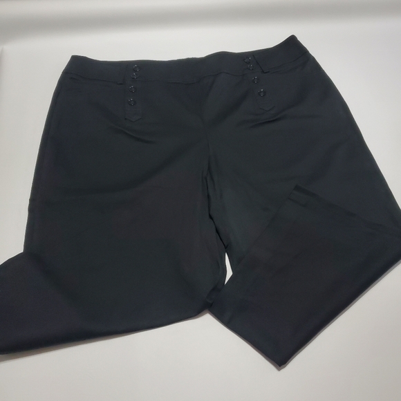 New Directions Black Cropped Slacks Capri Pedal Pushers - Picture 1 of 5